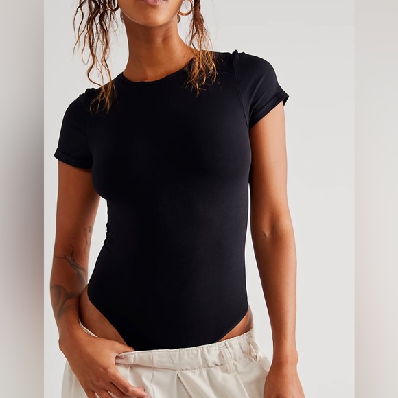 Free People Tops - NWT FREE PEOPLE clean lines tee bodysuit size M-L